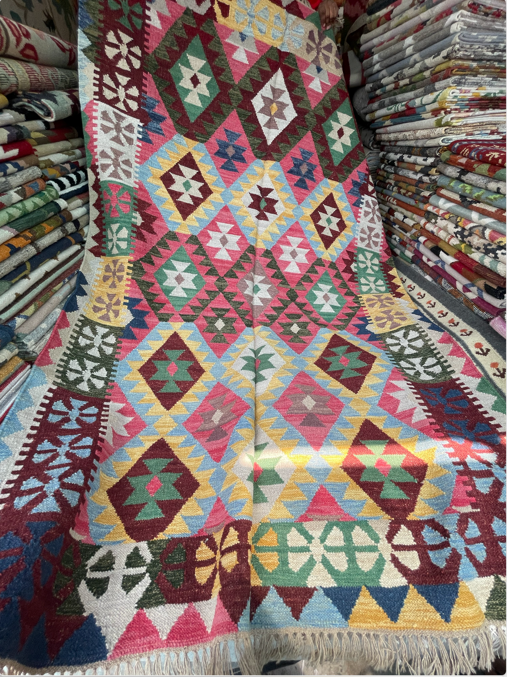 Kriti Rug 240 x 155 cm