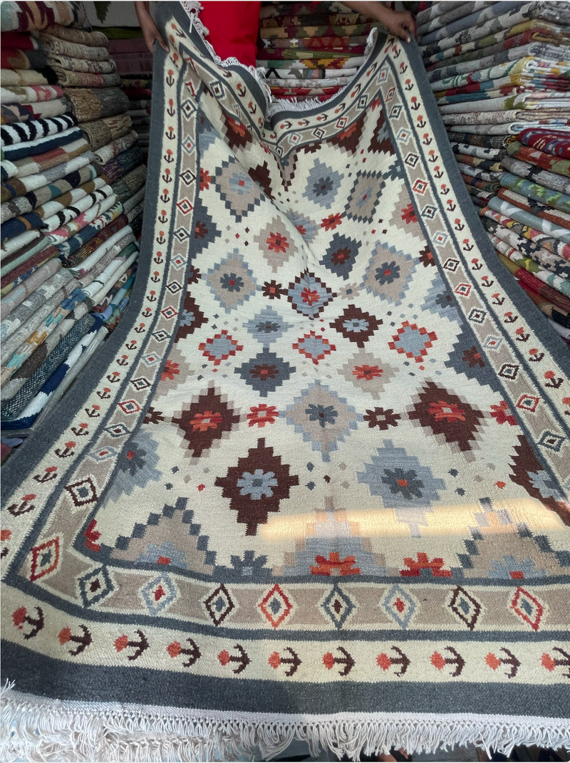 Meera Rug 214 x 152 cm