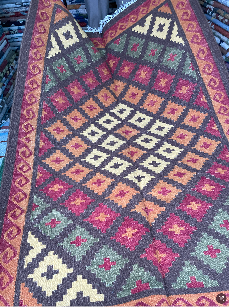 Vanya Rug 180 x 120 cm