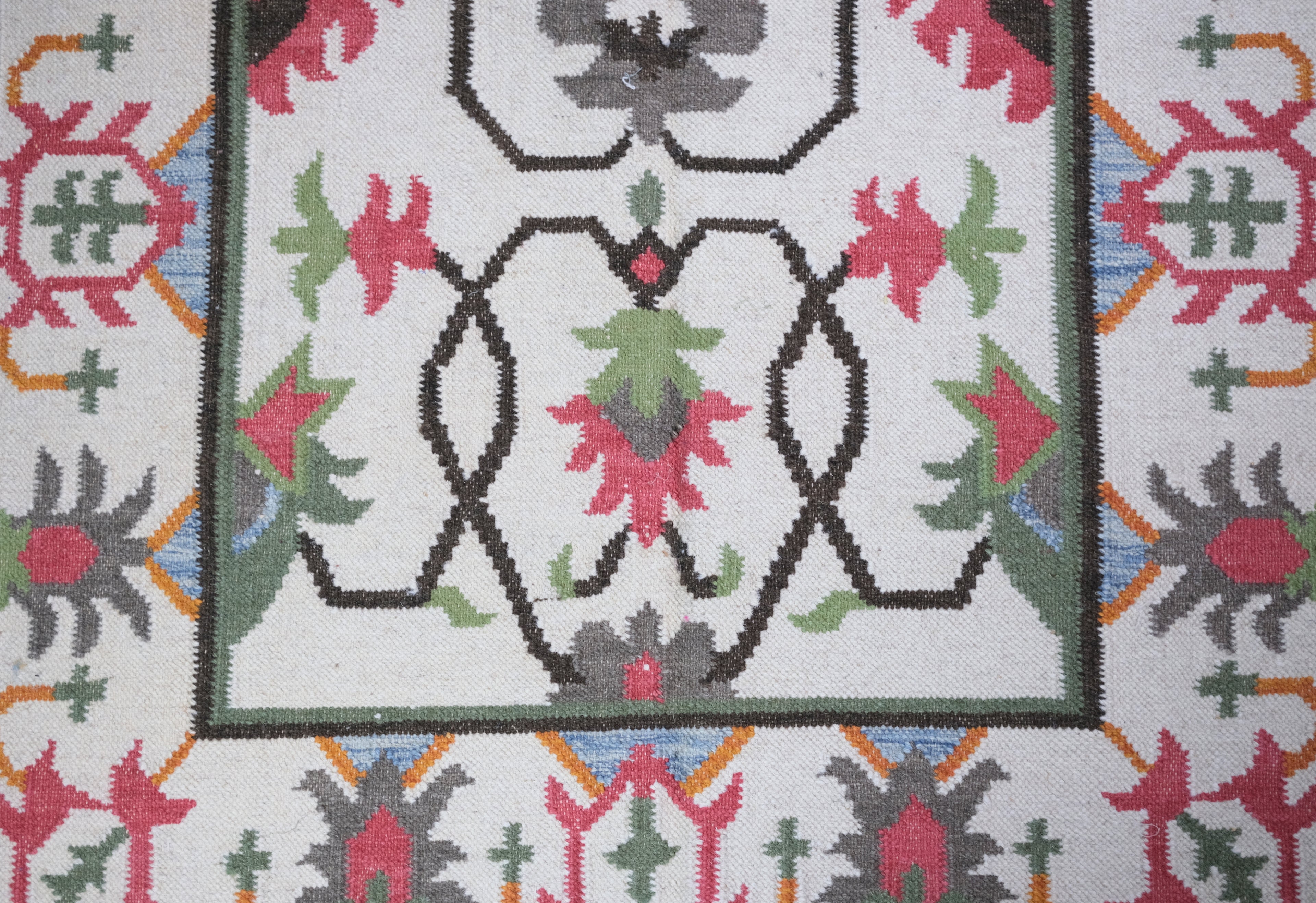 Mandala Rug 180 x 120 cm