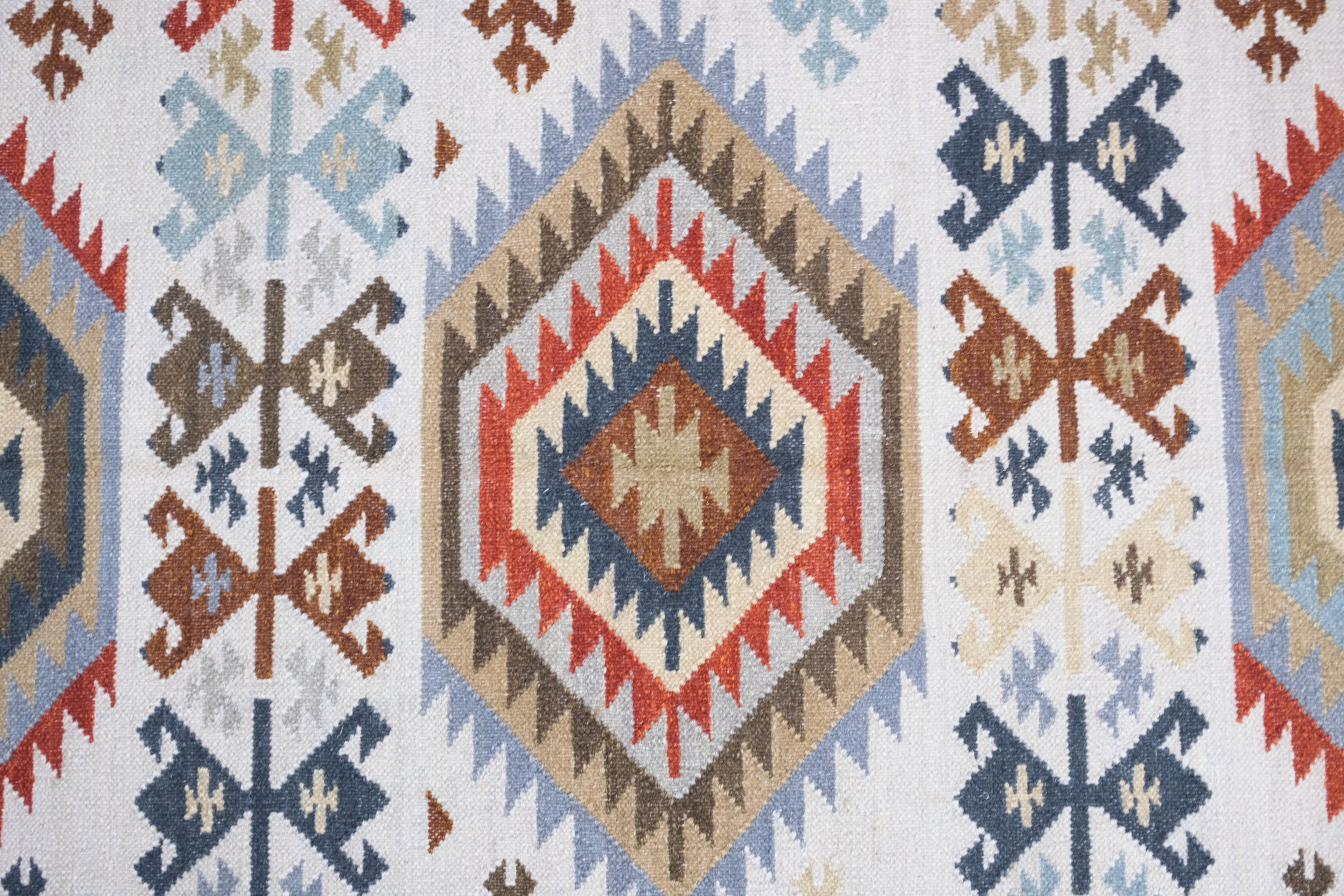 Prithvi Rug 240 x 170 cm